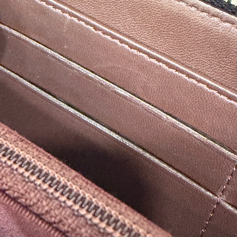 CHANEL A50097 黑羊皮菱格紋銀釦 零錢 發財 長夾 皮夾-37