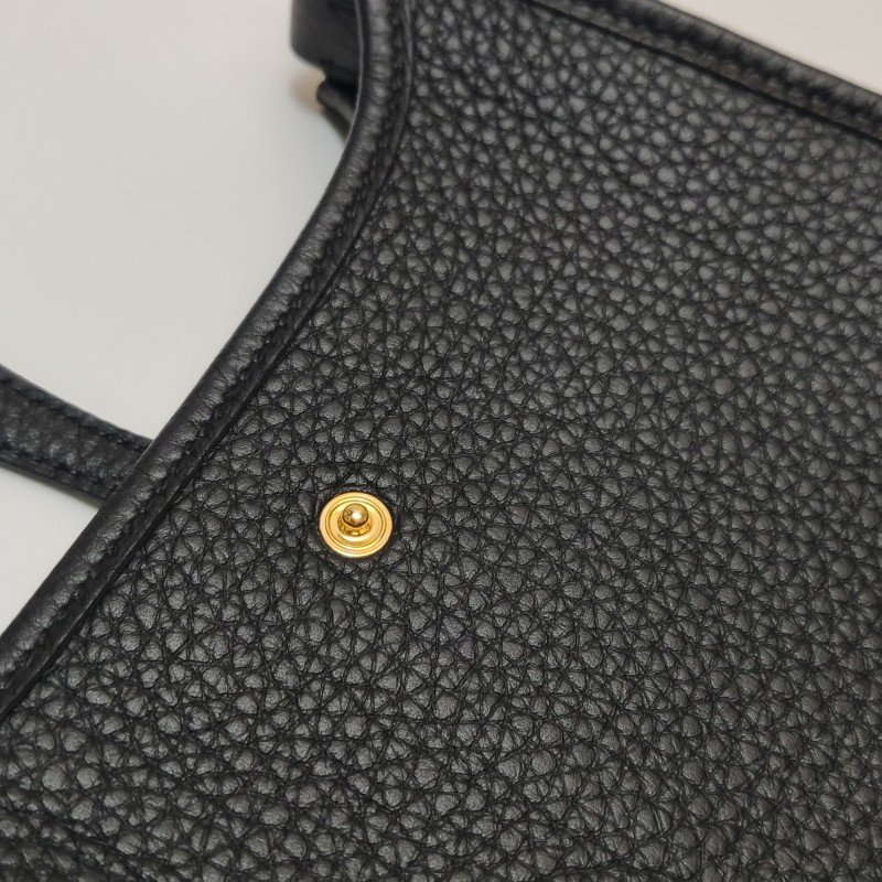 Hermes Evelyne 16鏤空肩背包Clemence(TC)牛皮金扣89黑色U刻-8