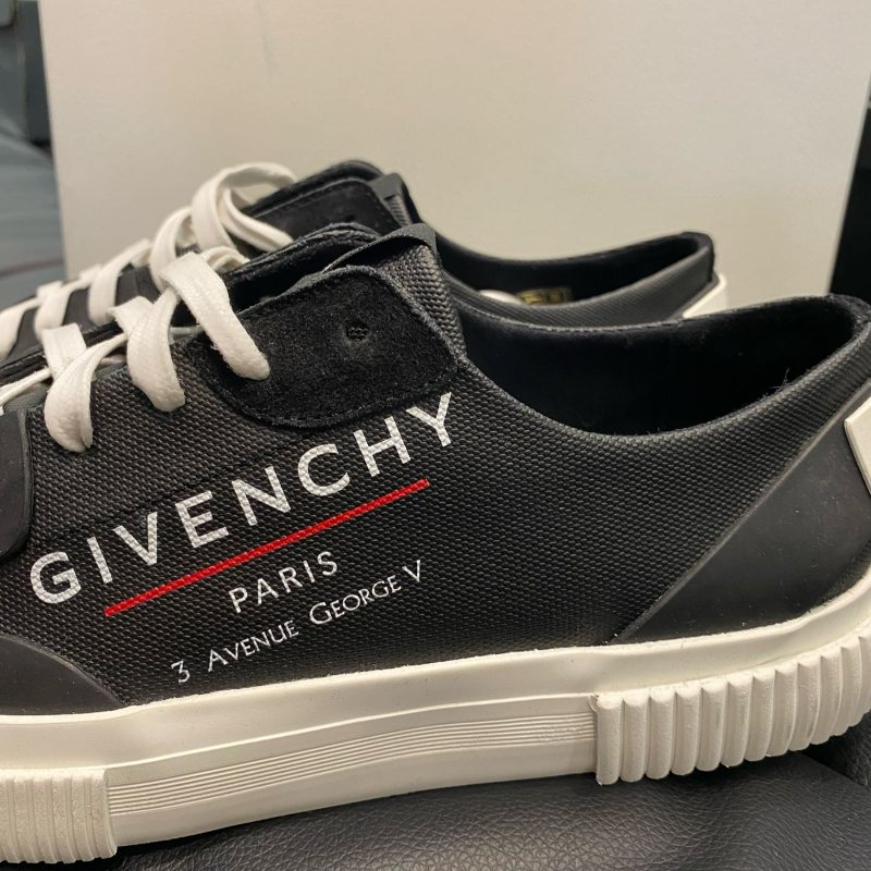 💎Han's house精品服飾💎GIVENCHY 紀梵希 鞋 西班牙製 現貨 UK 8 9-4