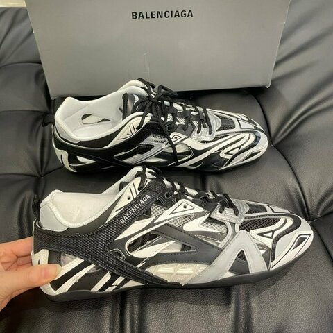 💎Han's house精品服飾💎Balenciaga 巴黎世家 鞋原價20500