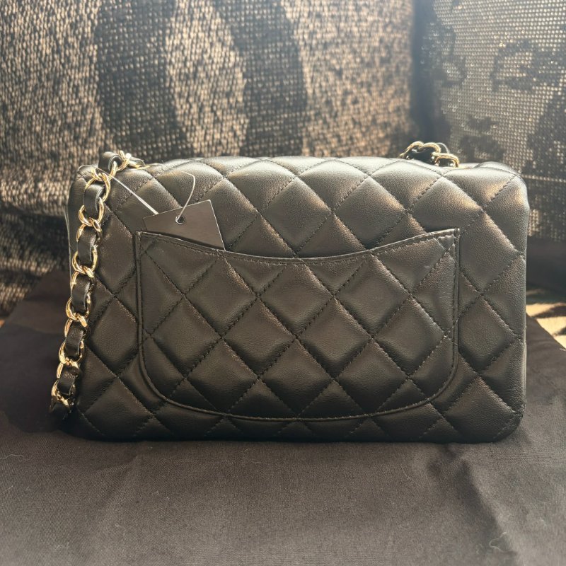 CHANEL小羊皮MINI20黑色 晶片款-2