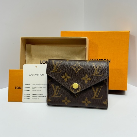 （晶片款全配🎁） LV 專櫃最新晶片款 三折短夾（專櫃24,000）