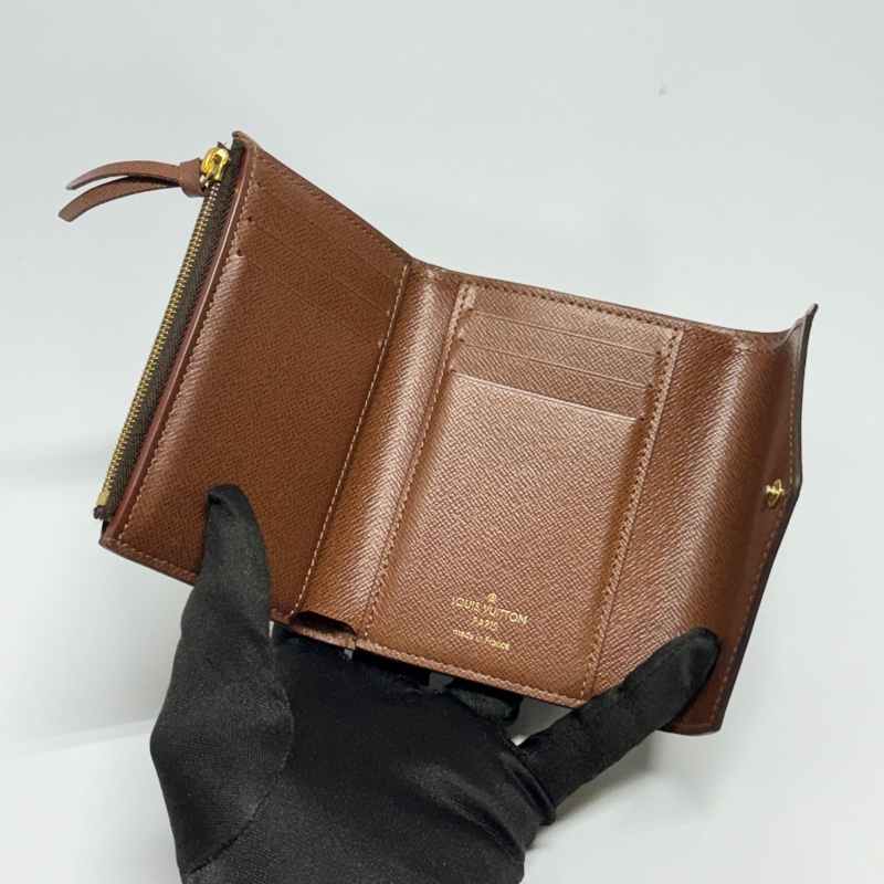 （晶片款全配🎁） LV 專櫃最新晶片款 三折短夾（專櫃24,000）-9