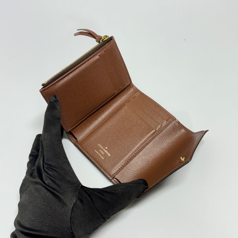 （晶片款全配🎁） LV 專櫃最新晶片款 三折短夾（專櫃24,000）-11