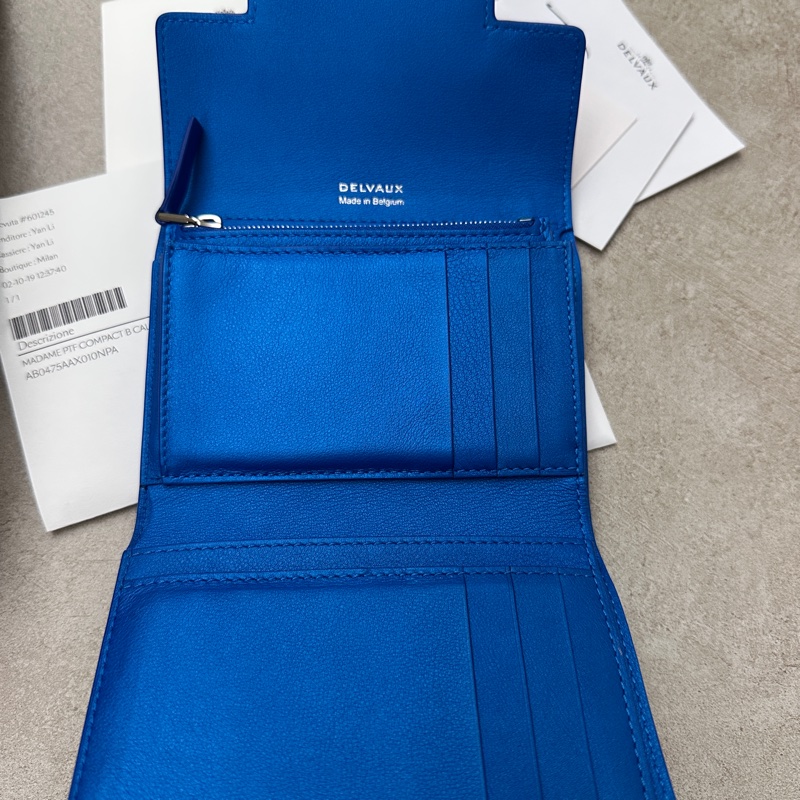 Delvaux 非常經典的 Madame 系列短夾-17