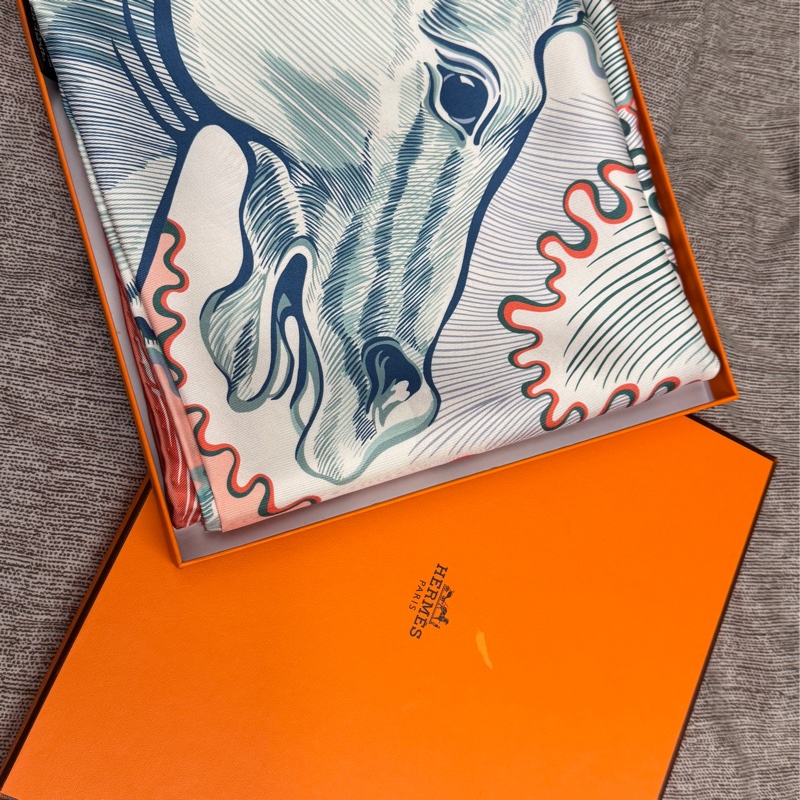 全新hermes 愛馬仕 熱賣款稀有雙面絲巾 圍巾 披肩駿馬90公分-7