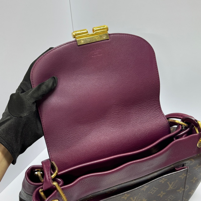 經典永存🎀 】 LV Olympe 經典老花 肩背包（專櫃價13.6 萬）-16