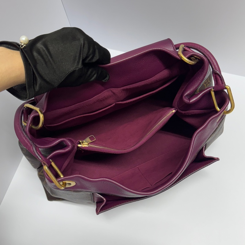 經典永存🎀 】 LV Olympe 經典老花 肩背包（專櫃價13.6 萬）-17