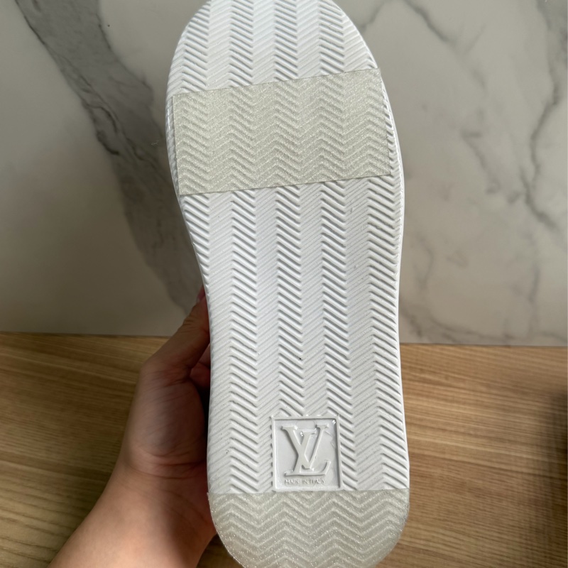 (99新)LV Beverly Hills 壓紋皮革 運動鞋-10