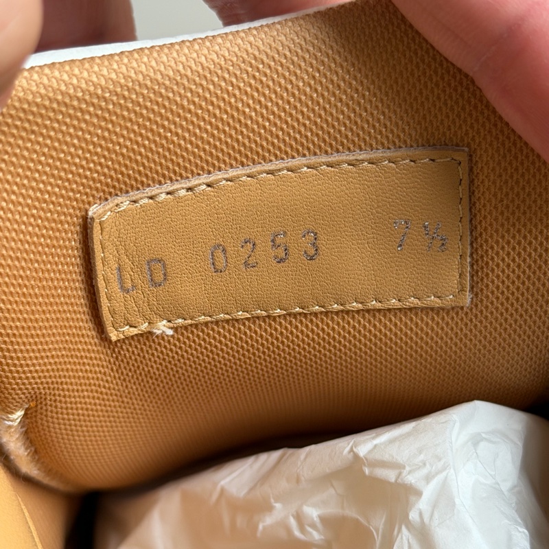 (99新)LV Beverly Hills 壓紋皮革 運動鞋-14