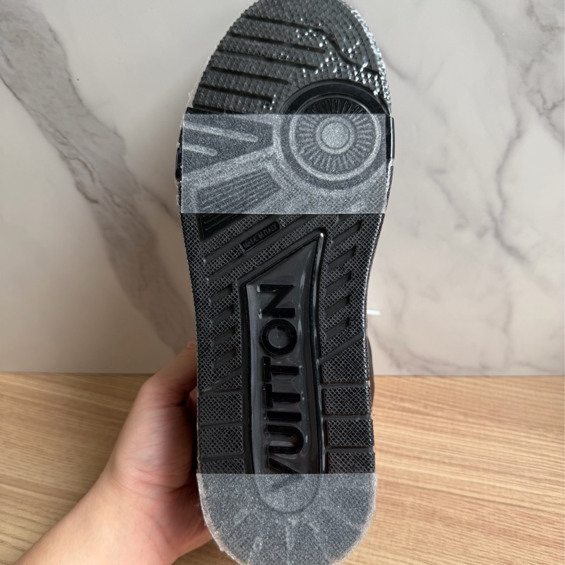 （99新 ）LV trainer 黑武士 皮革款-8