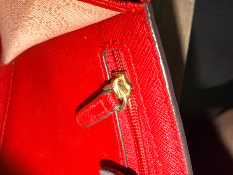 Michael Kors 正紅色迷你肩背包-18