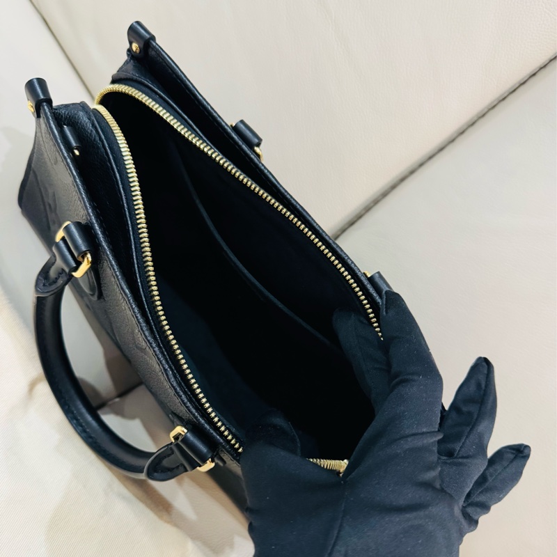 LV 路易威登 ON The Go East West 手提包/肩背斜背包/黑金款/98新美品-4