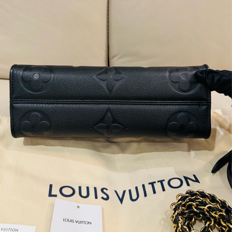 LV 路易威登 ON The Go East West 手提包/肩背斜背包/黑金款/98新美品-7