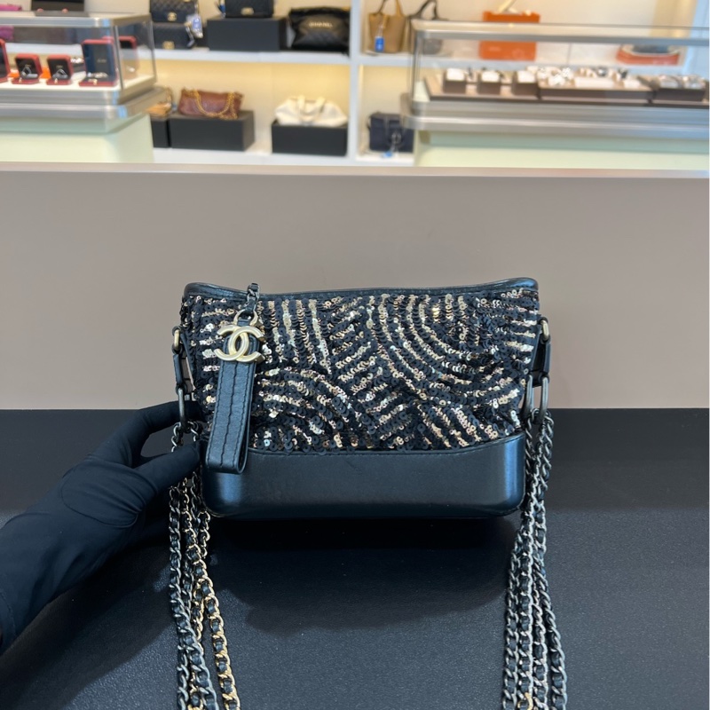 98新Chanel香奈兒秀款黑金亮片小號流浪包單肩斜挎包-1