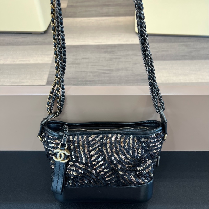 98新Chanel香奈兒秀款黑金亮片小號流浪包單肩斜挎包-7