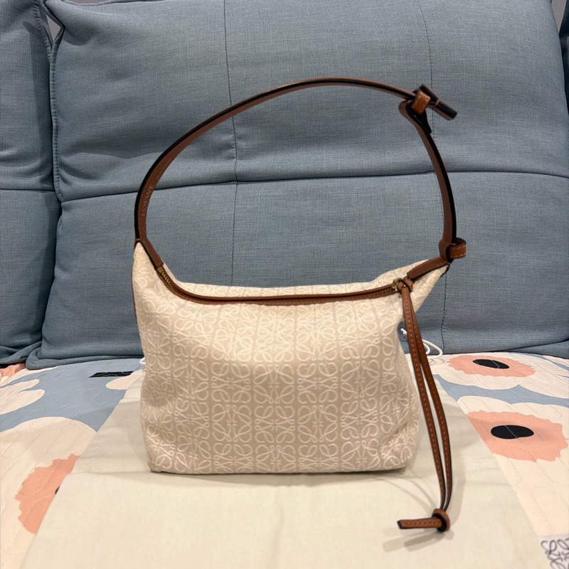 Loewe Cubi 飯盒包 9成新 包況佳-0