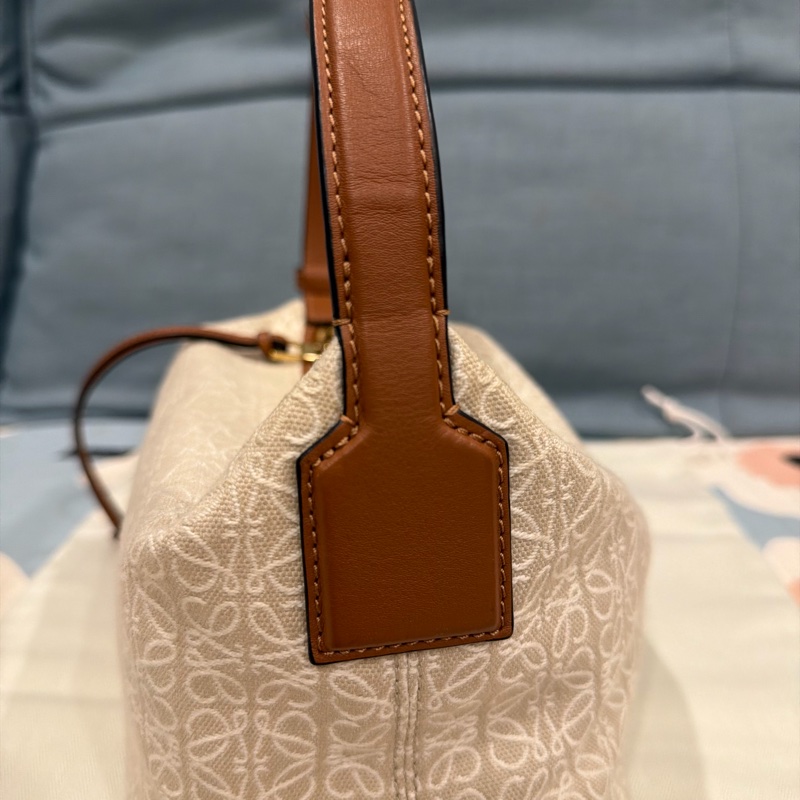 Loewe Cubi 飯盒包 9成新 包況佳-12