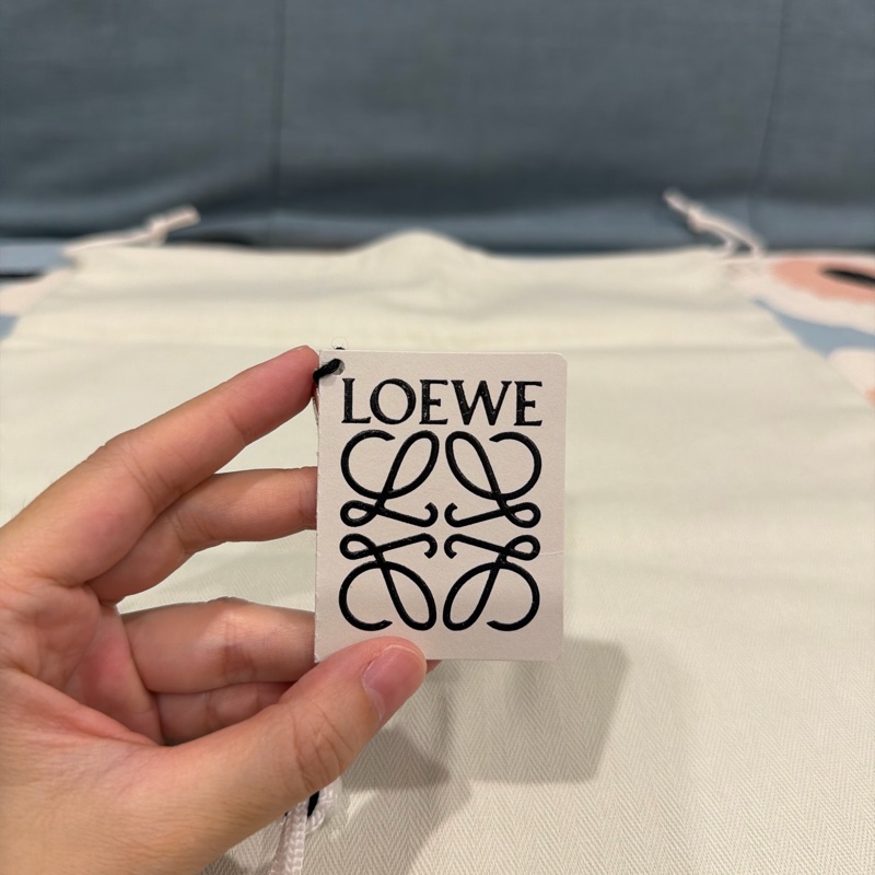 Loewe Cubi 飯盒包 9成新 包況佳-15