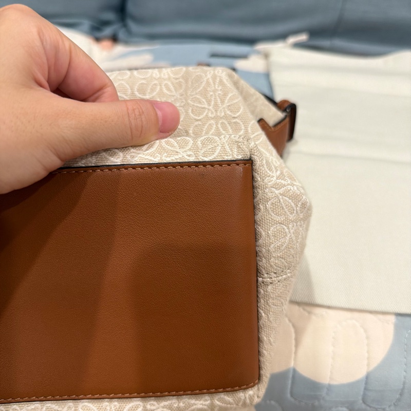 Loewe Cubi 飯盒包 9成新 包況佳-16