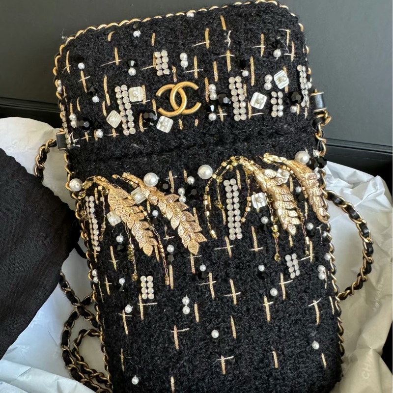 Chanel香奈兒 20A高級手工坊黑色金麥穗釘珠毛呢刺繡手機包鏈條包-1