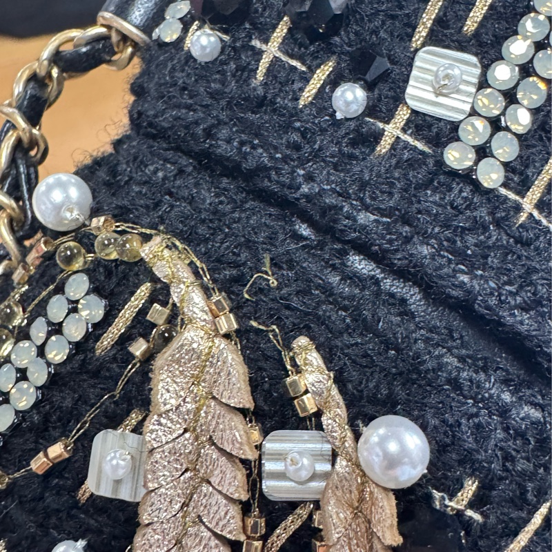 Chanel香奈兒 20A高級手工坊黑色金麥穗釘珠毛呢刺繡手機包鏈條包-4
