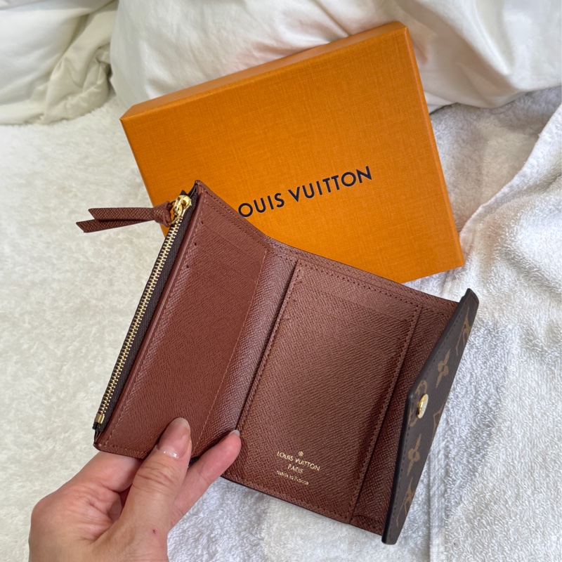 Lv 老花 棕色內裡三折短夾-2