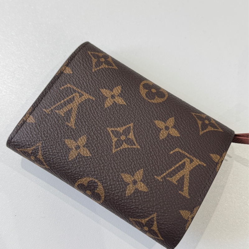 Lv 老花 棕色內裡三折短夾-6