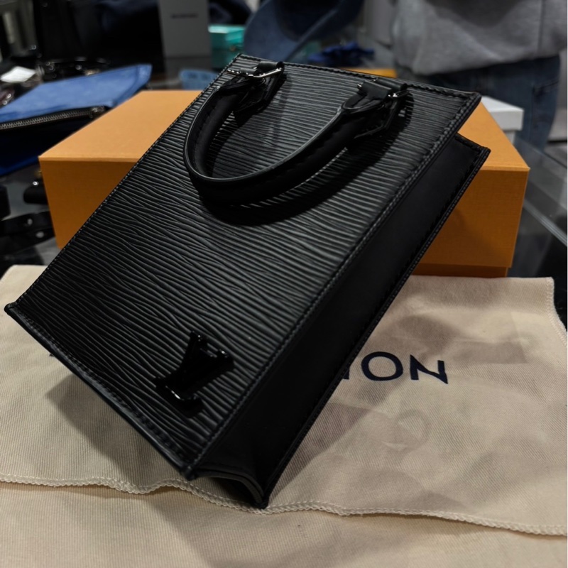 全新🌟Louis Vuitton LV Petit Sac Plat 迷你琴譜包-0