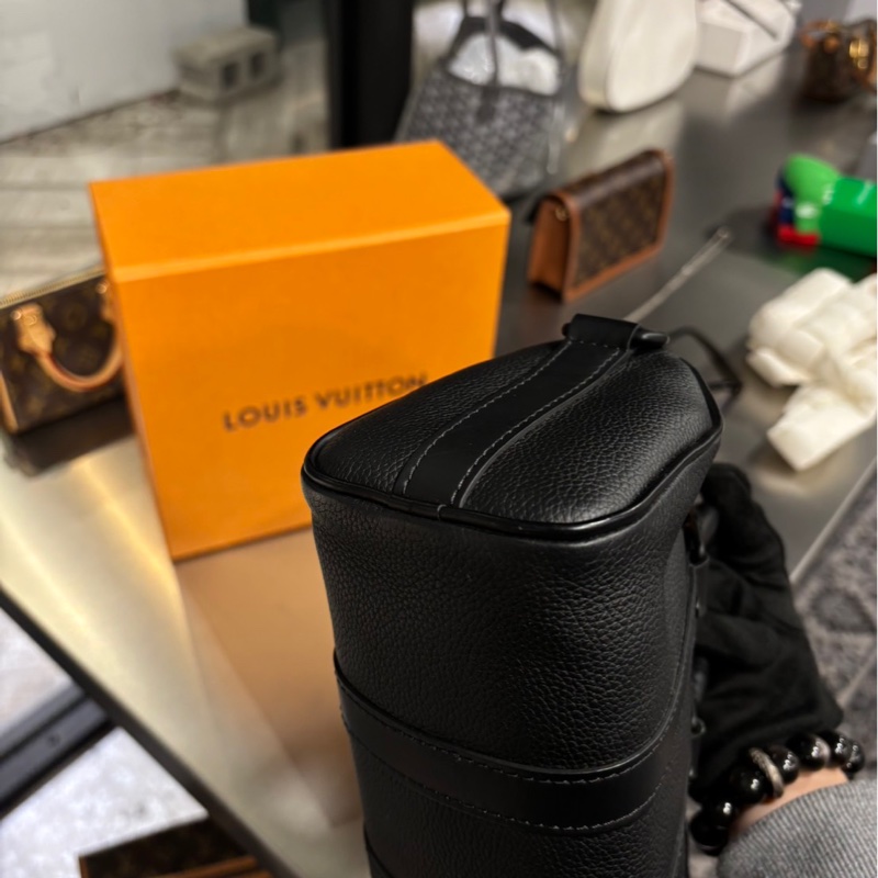 近新閒置🌟Louis Vuitton LV Keepall XS-9