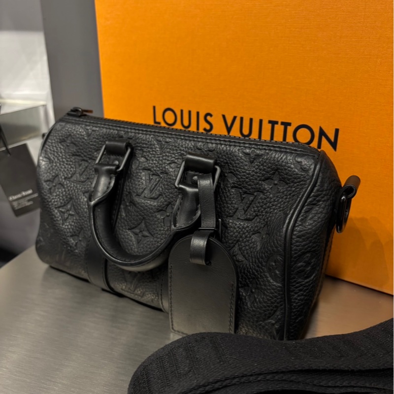 Louis Vuitton LV Keepall 25 黑皮革壓紋-0
