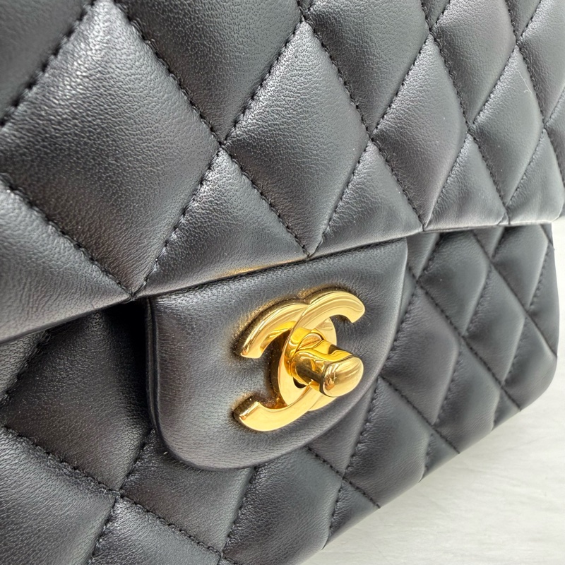 Chanel CF23 黑金羊 經典口蓋包 CF小號金扣金鍊 28開-4