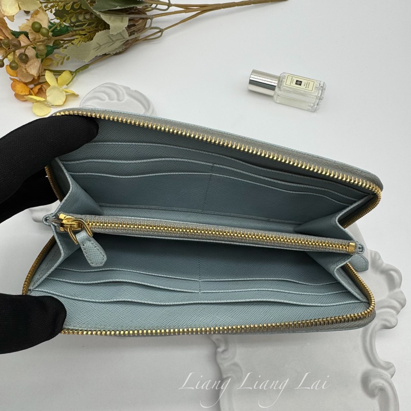 PRADA Saffiano 霧藍灰色拉鏈長夾-6