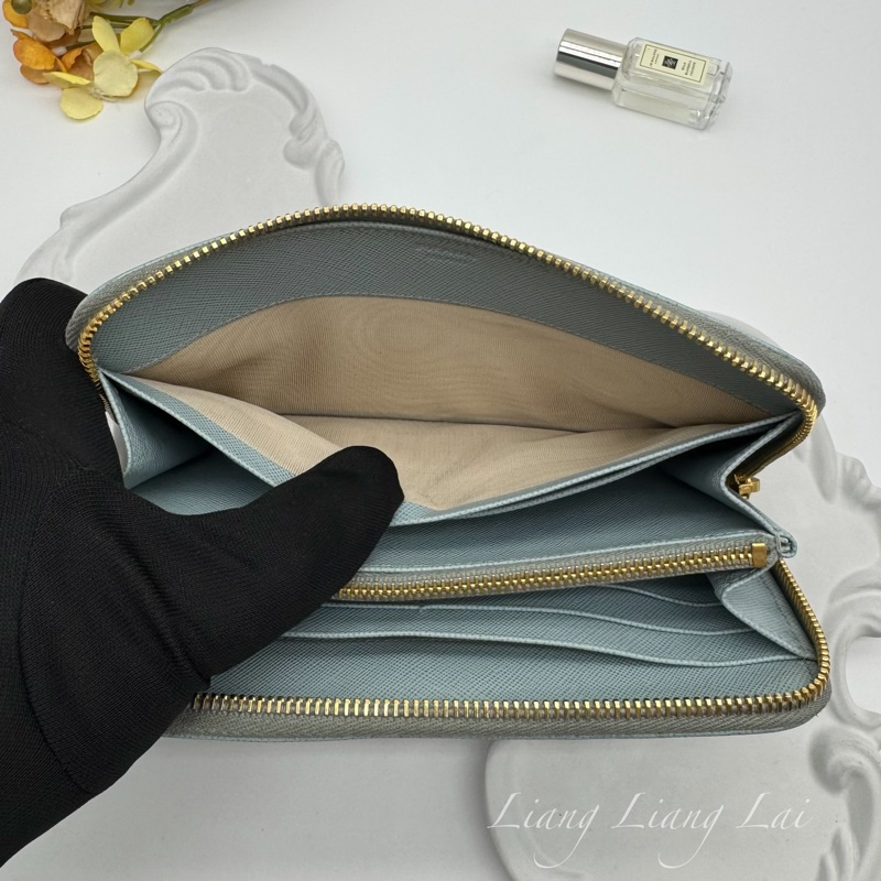PRADA Saffiano 霧藍灰色拉鏈長夾-7