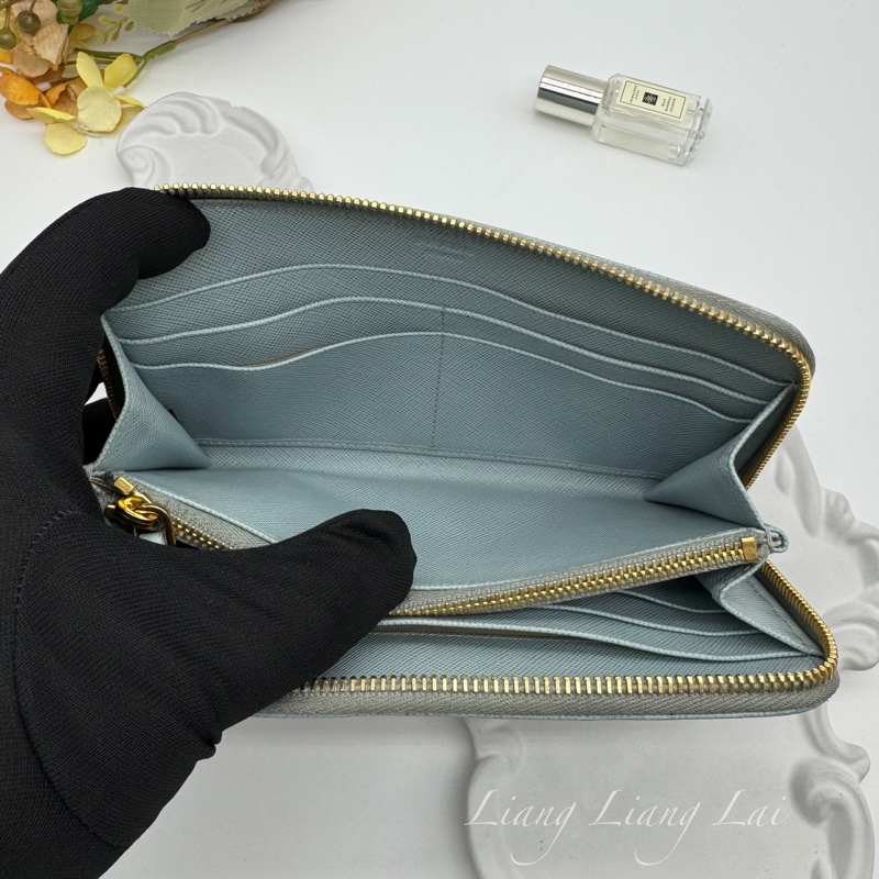 PRADA Saffiano 霧藍灰色拉鏈長夾-8