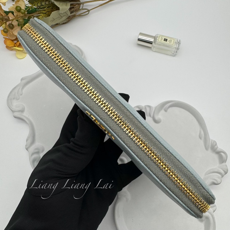 PRADA Saffiano 霧藍灰色拉鏈長夾-19