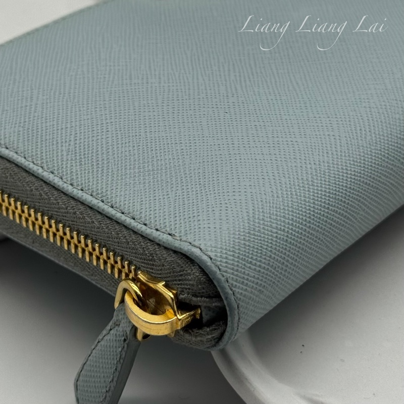 PRADA Saffiano 霧藍灰色拉鏈長夾-25