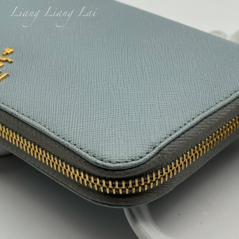 PRADA Saffiano 霧藍灰色拉鏈長夾-26