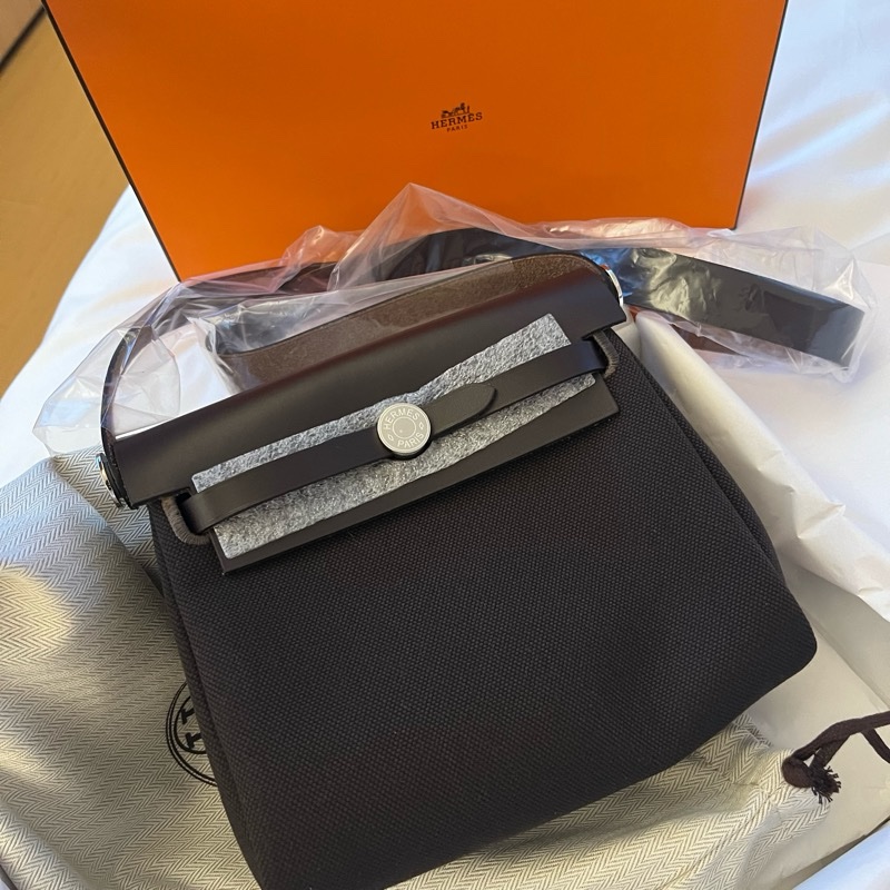 全新現貨Hermes Herbag Mini 20 烏木色銀扣-4