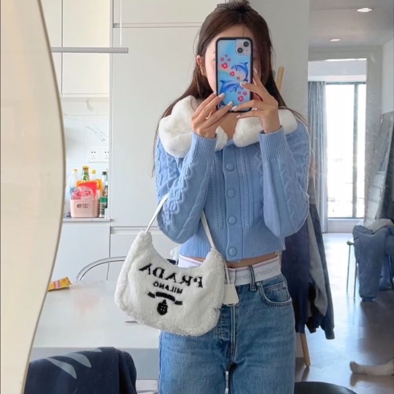 Prada 絨毛hobo腋下包 白色 銀扣 9新 配件塵袋22*18*7-0