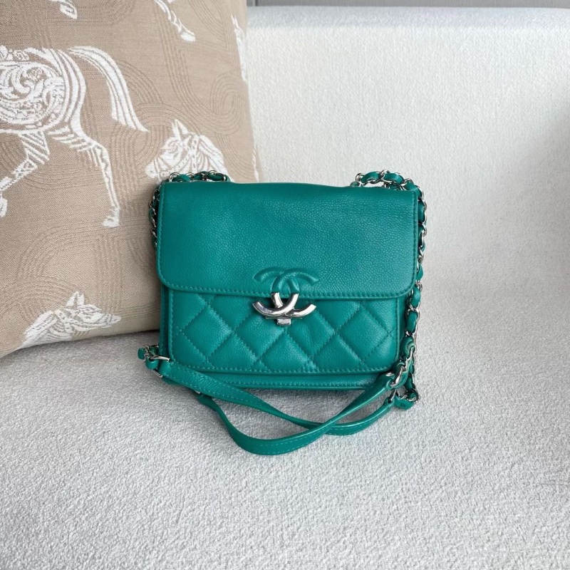Chanel 古巴系列郵差包 綠色荔枝皮 9新 配件塵袋19*8*16-2