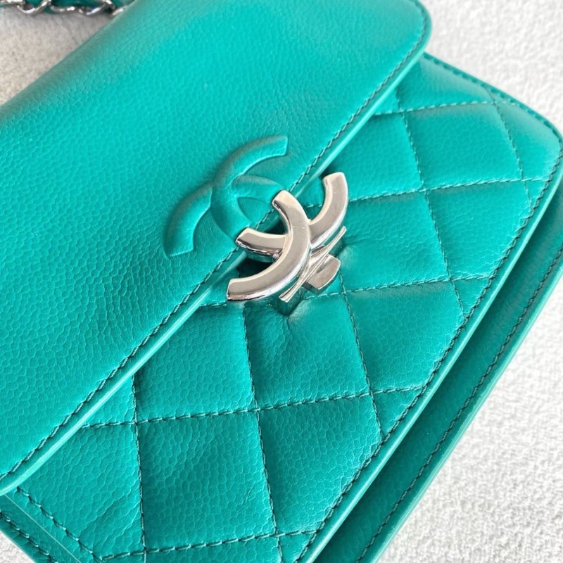 Chanel 古巴系列郵差包 綠色荔枝皮 9新 配件塵袋19*8*16-5