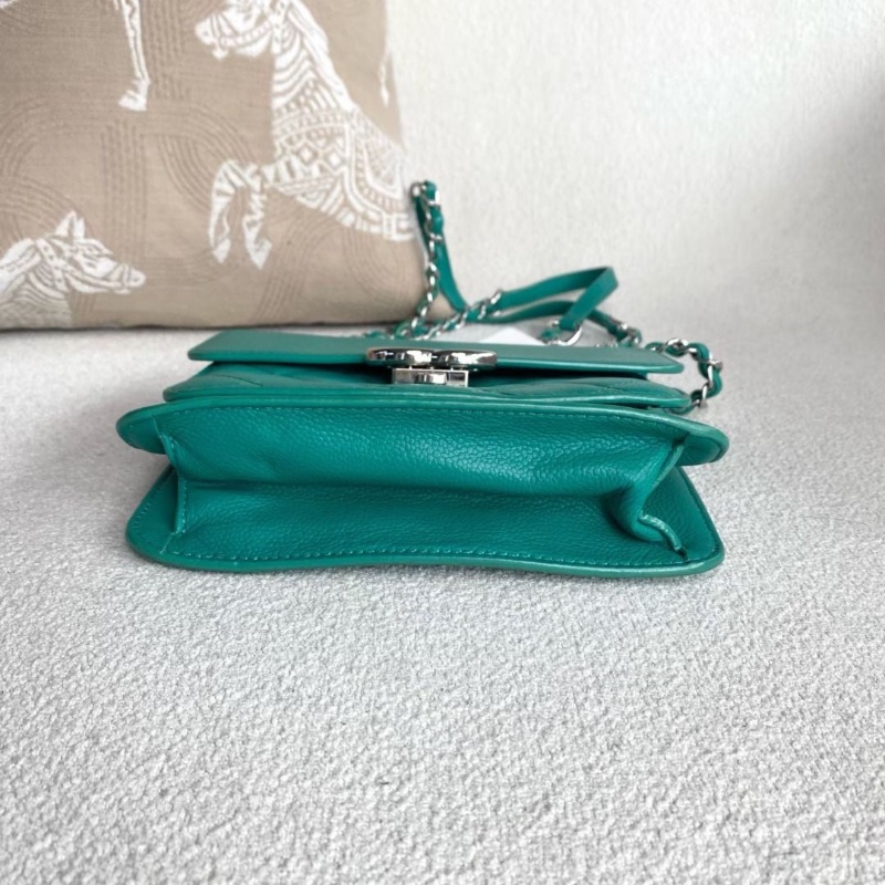 Chanel 古巴系列郵差包 綠色荔枝皮 9新 配件塵袋19*8*16-8