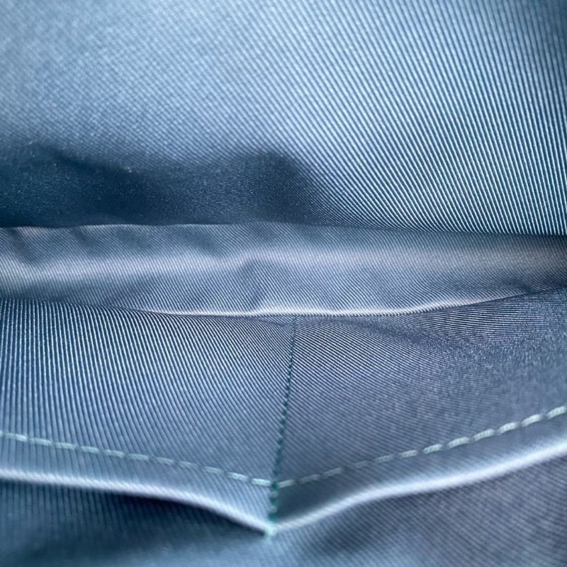 LV alpha黑棋盤格郵差包25*17*4 9新. 配件塵袋-7