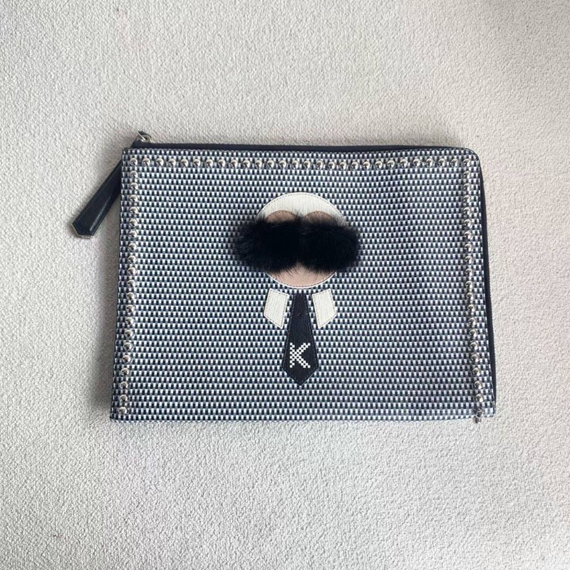 Fendi 老佛爺手拿包 黑白格紋編織 30*22 95新. 配件塵袋-1