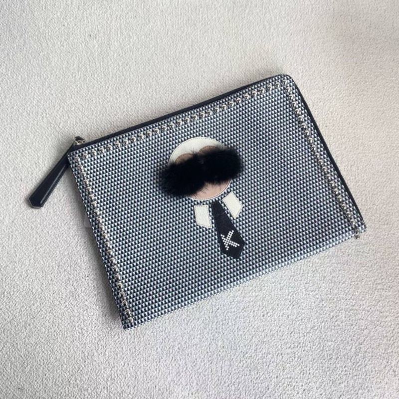 Fendi 老佛爺手拿包 黑白格紋編織 30*22 95新. 配件塵袋-4