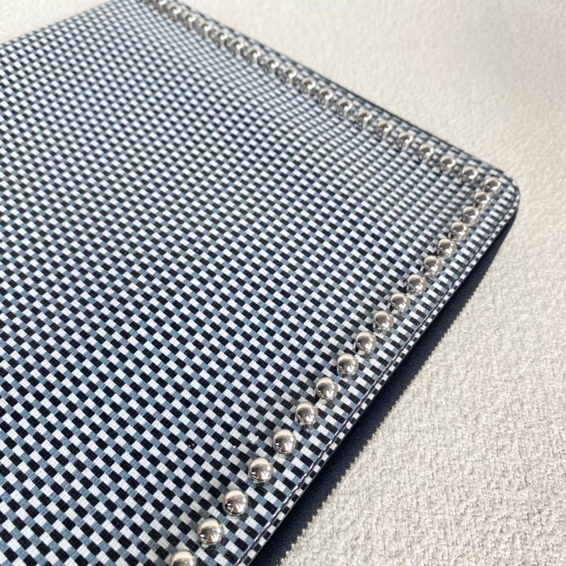 Fendi 老佛爺手拿包 黑白格紋編織 30*22 95新. 配件塵袋-7