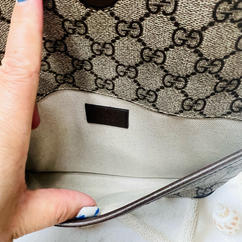Gucci 胸口斜背包-6