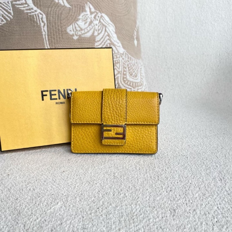 Fendi Mini Baguette法棍包11*8*2 9新. 配件盒子 肩帶 塵袋-3