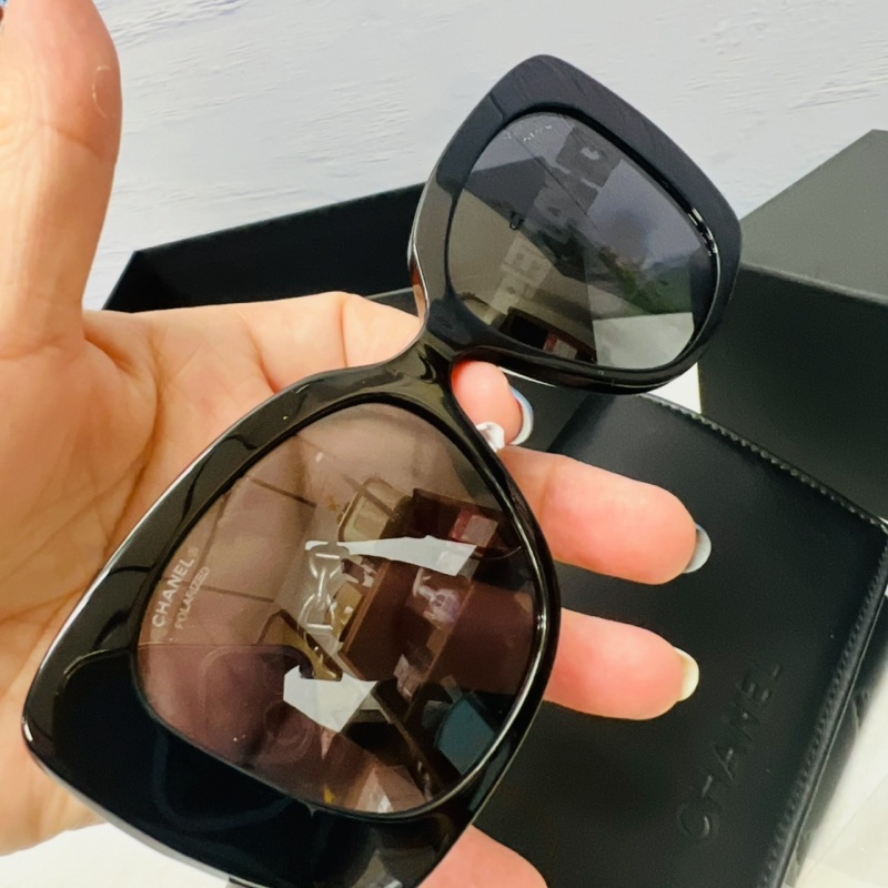 香奈兒黑字母墨鏡-5